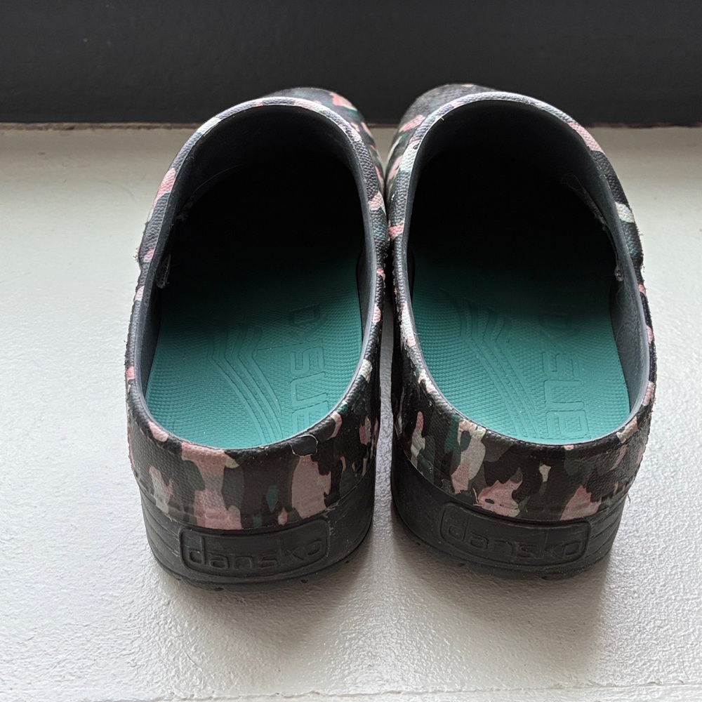 Dansko Kane Camouflage Clogs for Women - Picture 4 of 7